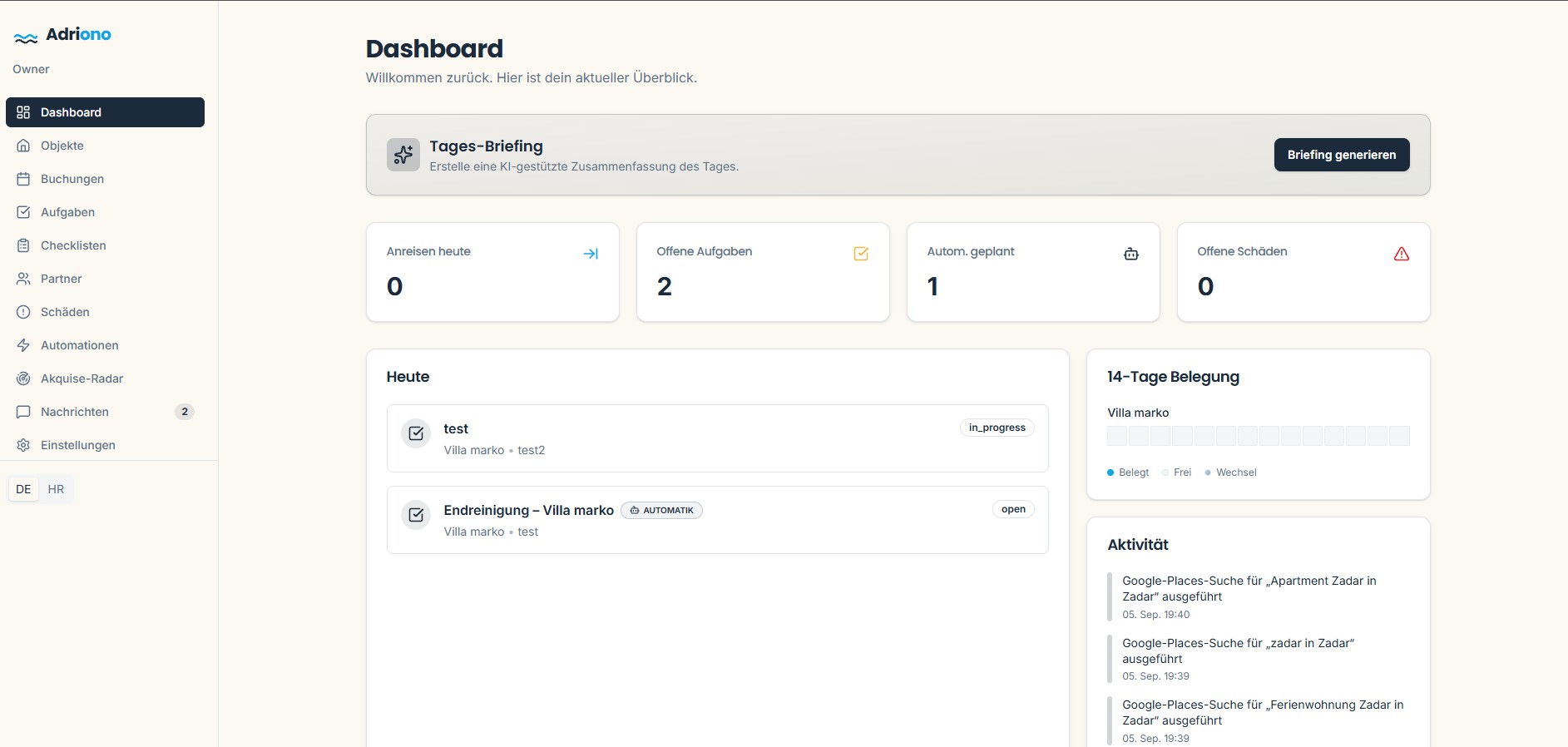 Echter Screenshot der Adriono-Operate-Produktseite mit Dashboard für Anreisen, offene Aufgaben, Automationen und Schäden